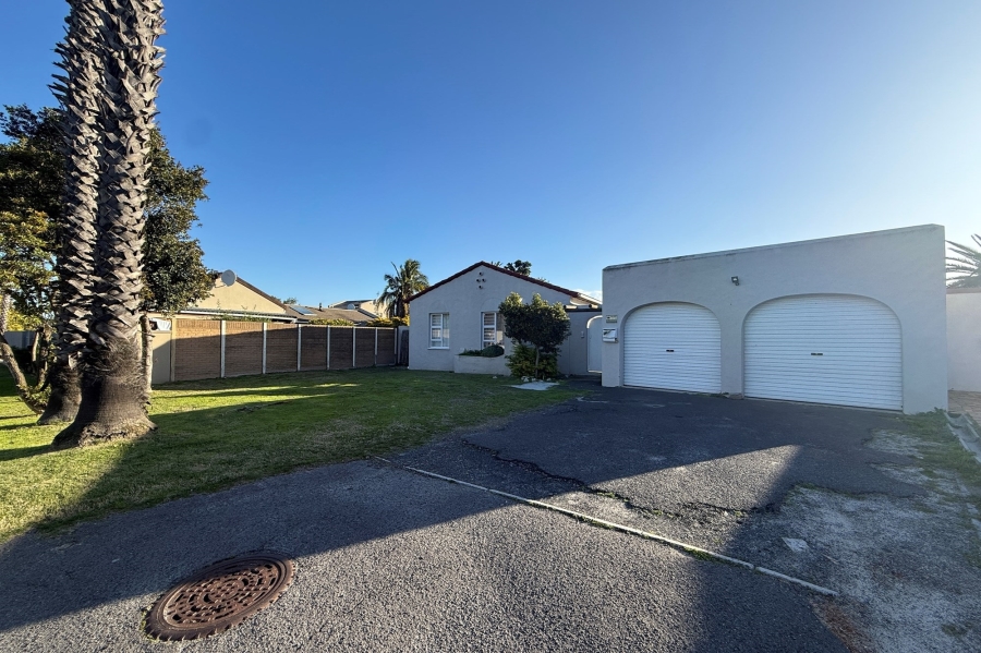 To Let 3 Bedroom Property for Rent in Flamingo Vlei Western Cape